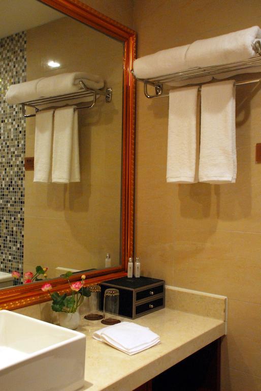 Xi'An Qu Jiang Yin Zuo Hotel Bagian luar foto